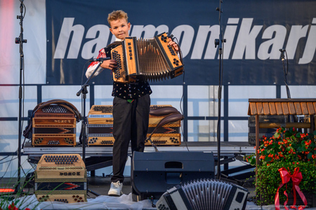 HARMONIKA (22 of 114)